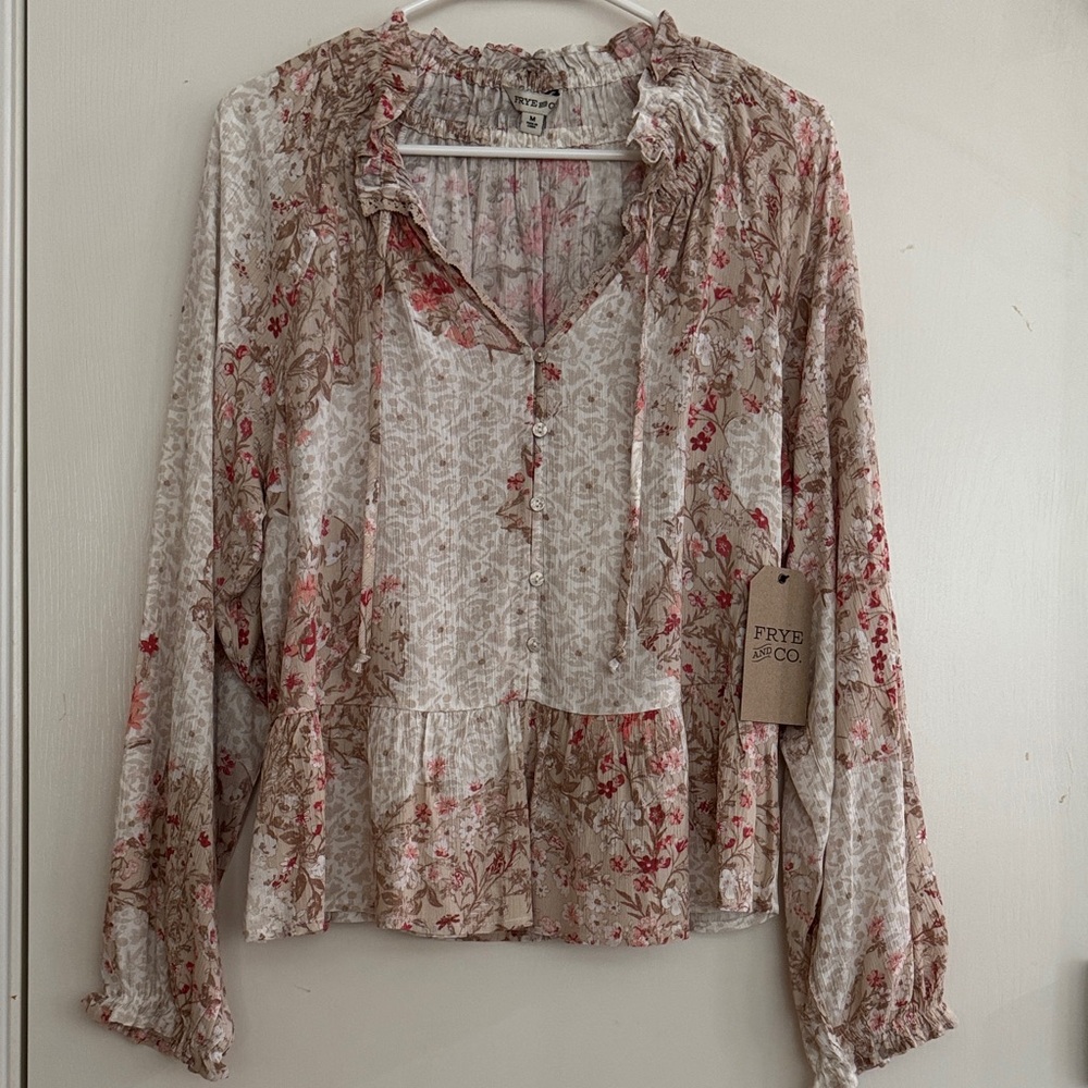 Frye & Co. Women's Pink & Cream Floral Blouse NWT - Size Medium